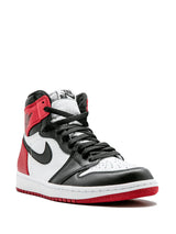 Air Jordan 1 High black toe