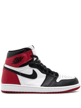 Air Jordan 1 High black toe