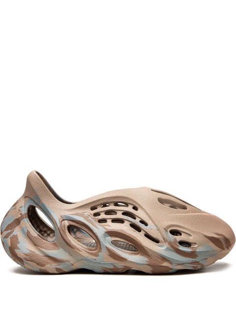 YEEZY Foam Runner "MX Sand Grey"