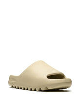 Yeezy Slides Pure Beige